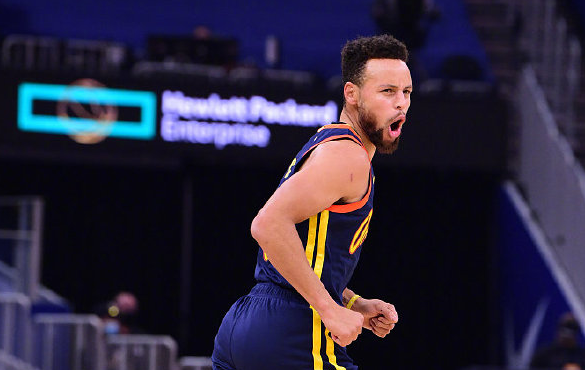 里程碑夜!波士顿凯尔特人刷新队史纪录,意甲赛前刷纪录,气氛紧张,更衣室氛围转暖的简单介绍 里程碑夜!波士顿凯尔特人刷新队史纪录,意甲赛前刷纪录,气氛紧张,更衣室氛围转暖的简单介绍