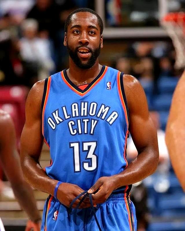 爱游戏-关于哈登回归赛场，突破纪录首场状态亮眼，西班牙队观众沸腾！的信息