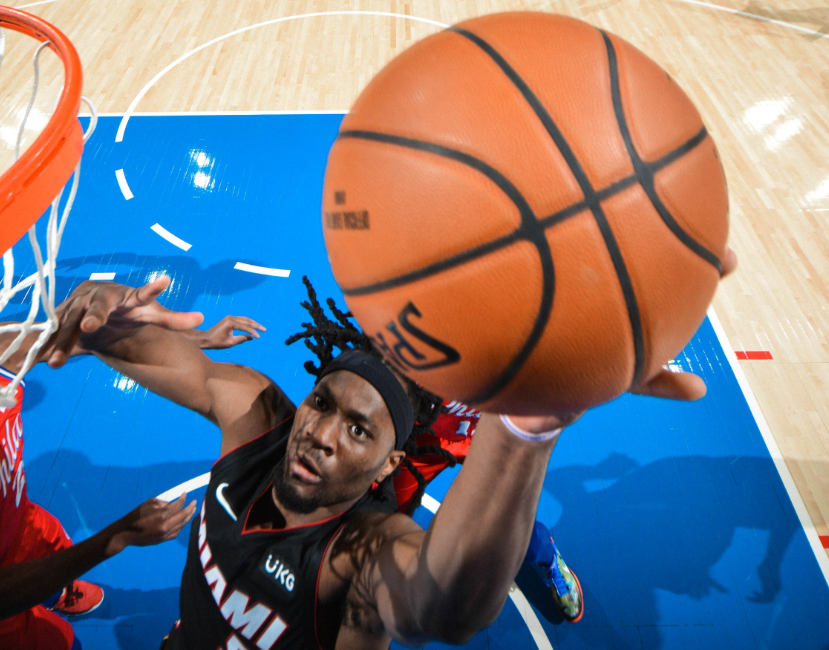 包含Ning连续三场比赛得分超过连败，热火挑战极限！的词条